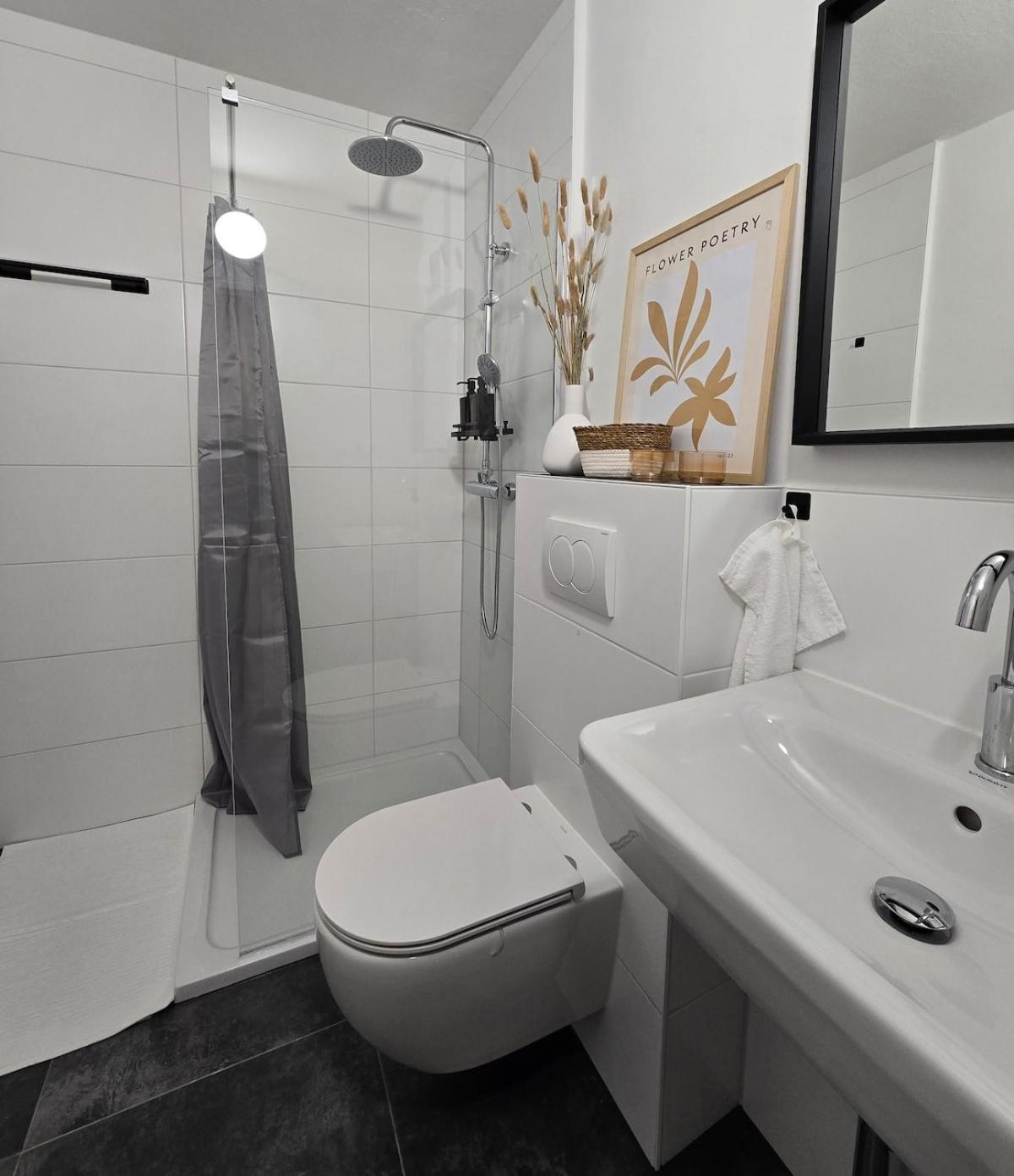Zentrumsnah In - Balkon - Gratis Parken *